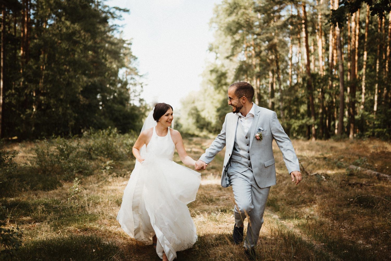 Hochzeitsfotos im Wald beim Forsthaus Strelitz