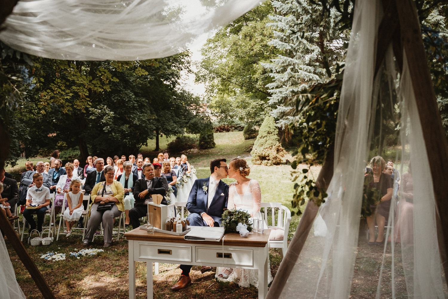Hochzeitstrauung im Park des Rittergut Ermlitz bei Leipzig