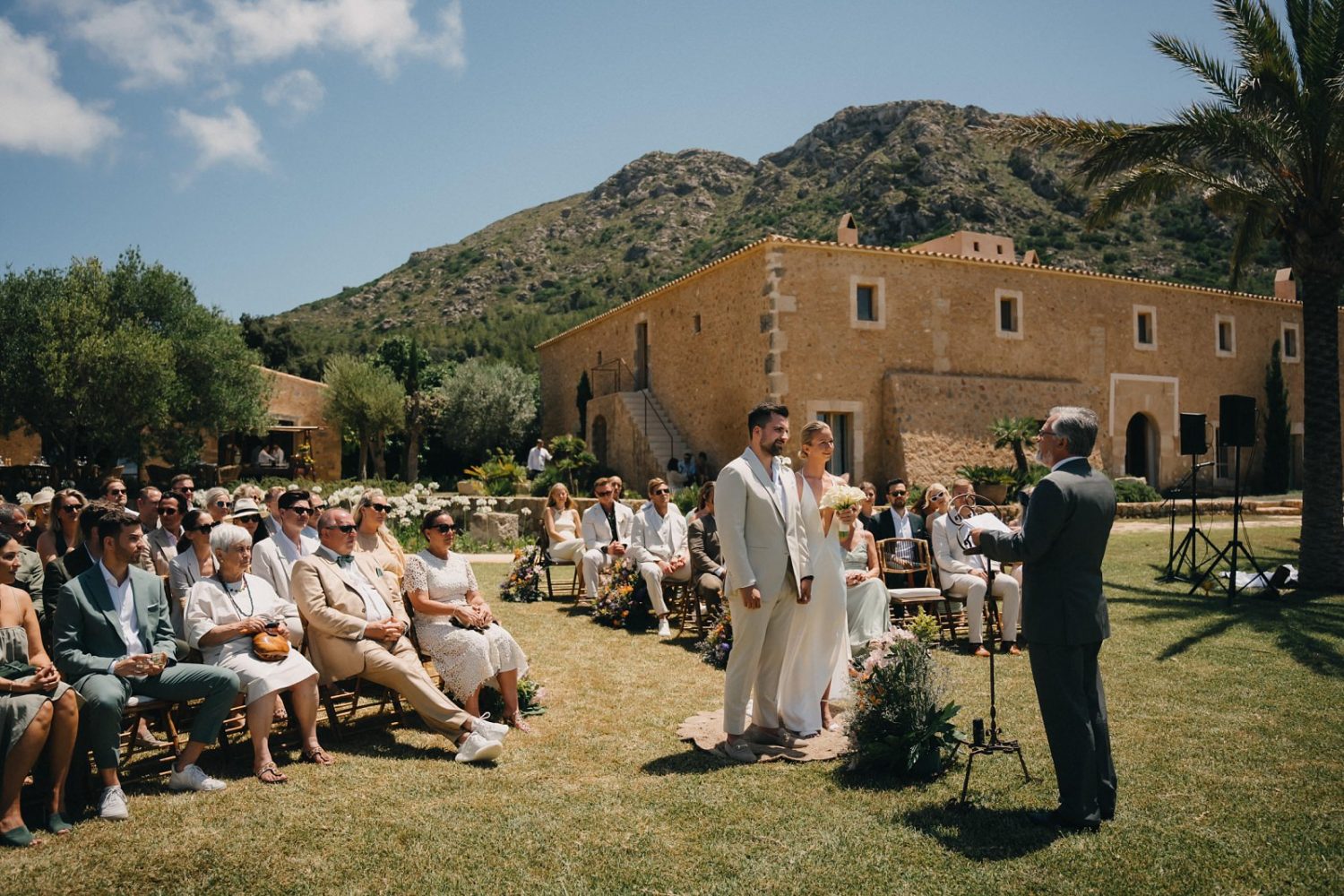 Mallorca destination wedding at es raco d'arta